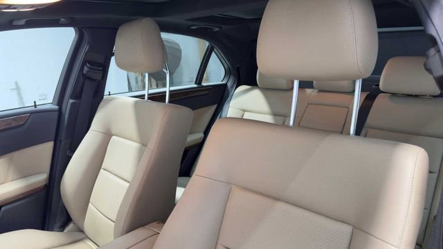 Used 2010 Mercedes-Benz E 350 Sedan image 23