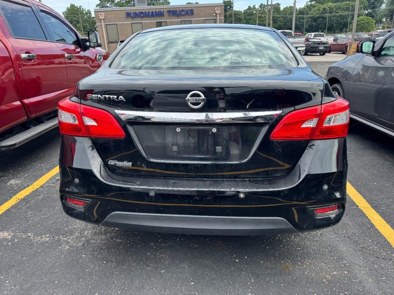 Used 2016 Nissan Sentra S FWD image 9