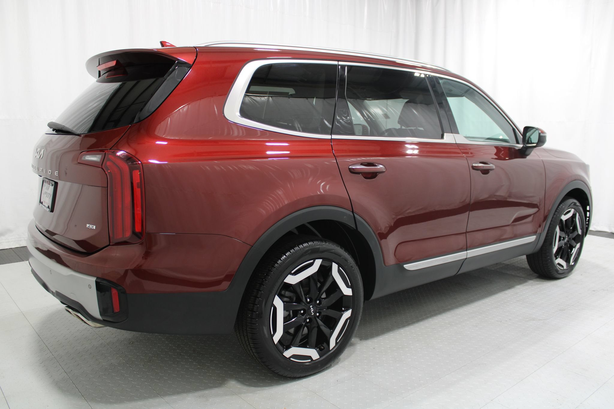 Used 2023 Kia Telluride S AWD/4WD image 6