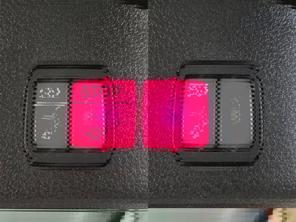 Used 2016 Mercedes-Benz GL 450 4MATIC image 16