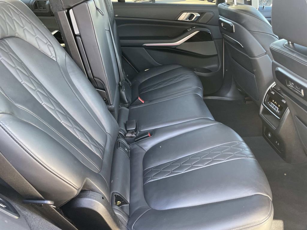 Used 2023 BMW X7 xDrive40i w/ Premium Package AWD/4WD image 26