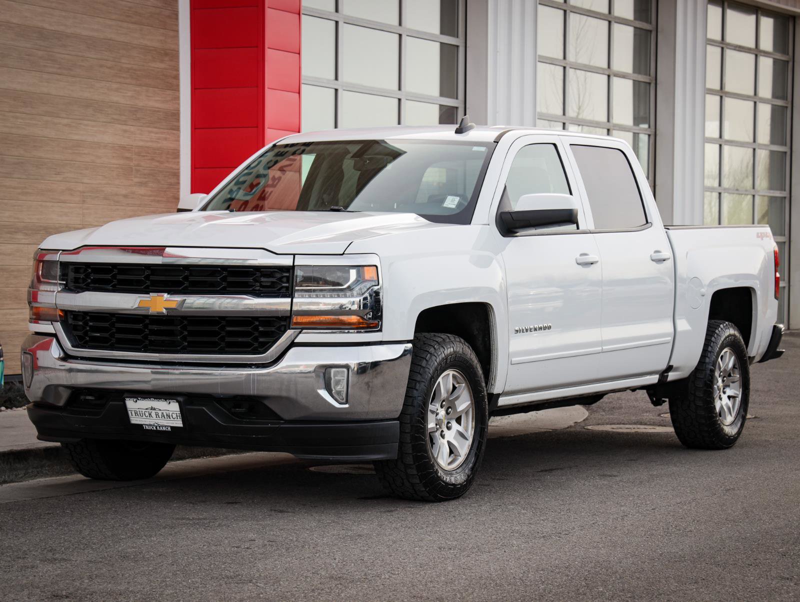 Used 2018 Chevrolet Silverado 1500 LT w/ All Star Edition image 8