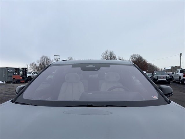 Used 2026 Cadillac Vistiq Sport image 25