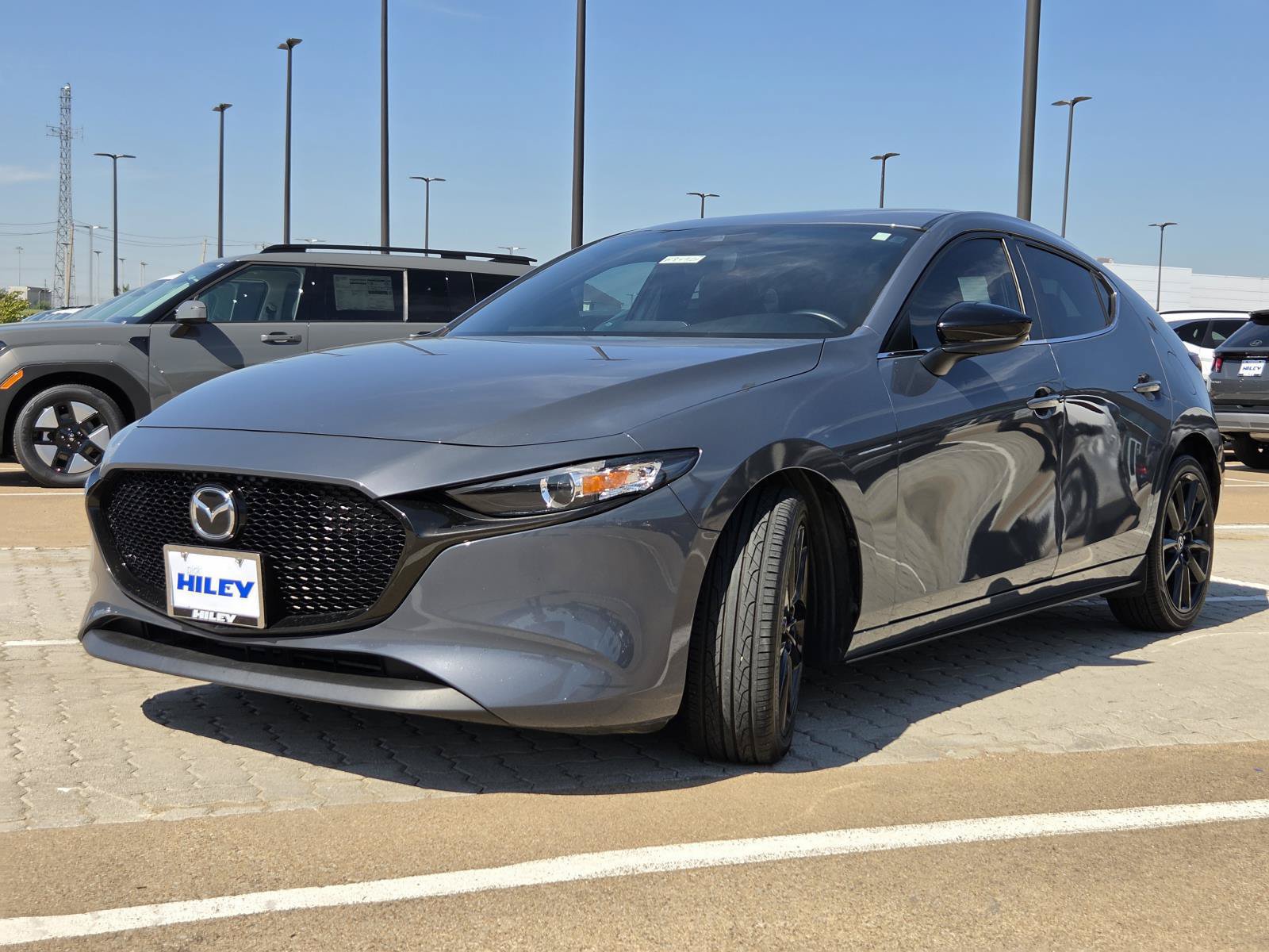 Used 2022 MAZDA MAZDA3 s FWD image 2