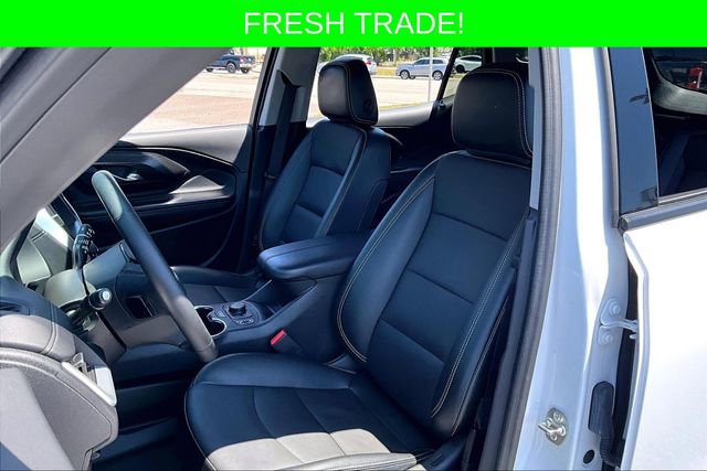 Used 2024 GMC Terrain SLT w/ Infotainment Package II FWD image 17
