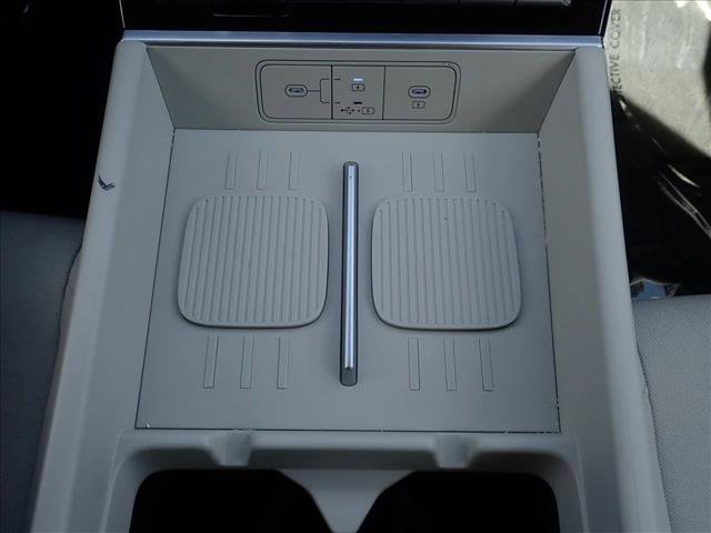 Used 2025 Hyundai Santa Fe SE image 19