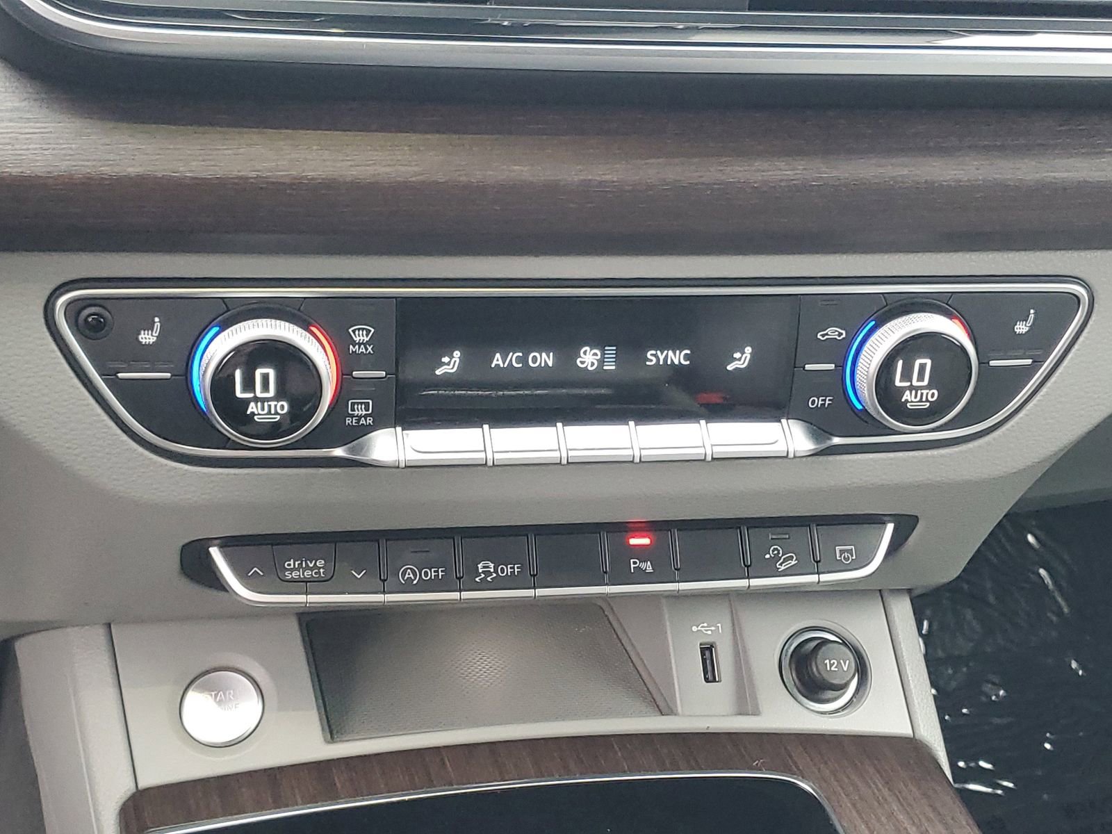 Used 2022 Audi Q5 2.0T Premium w/ Convenience Package image 32