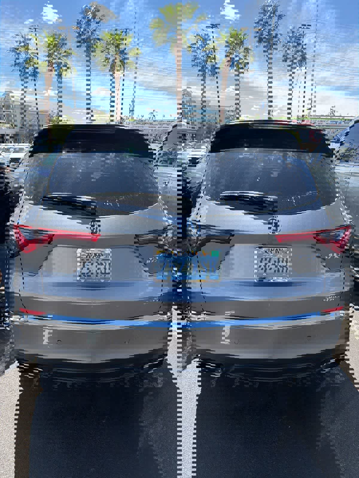 Used 2023 Acura MDX SH-AWD w/ Technology Package image 3