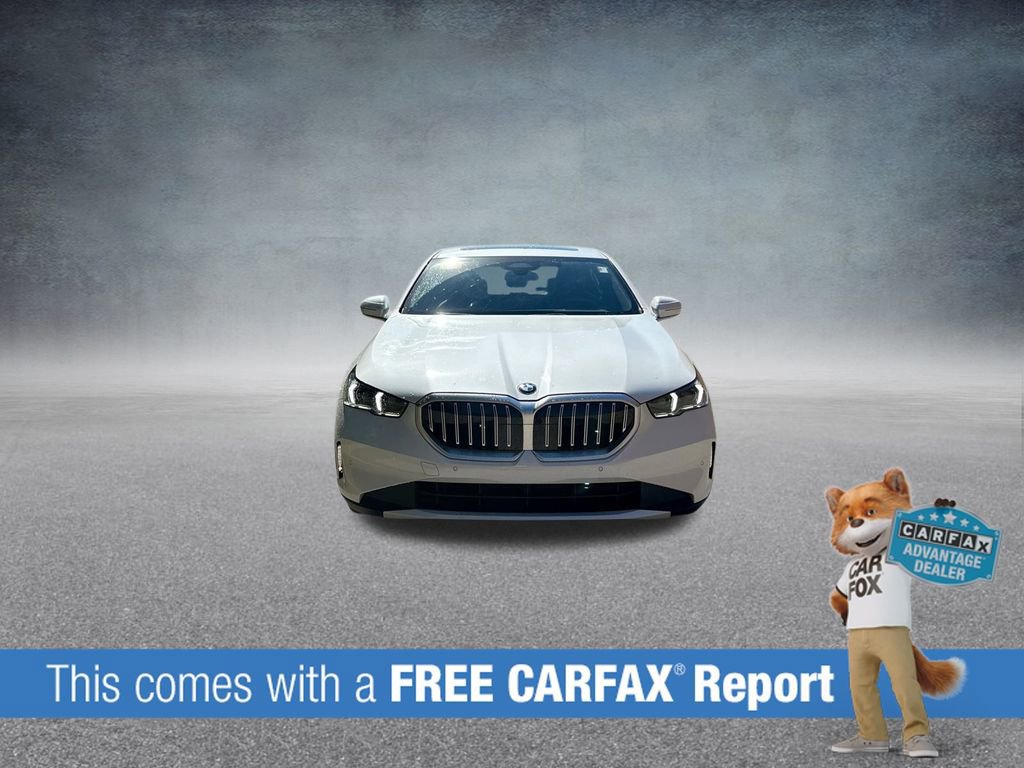 Used 2025 BMW 530i xDrive w/ Premium Package image 3