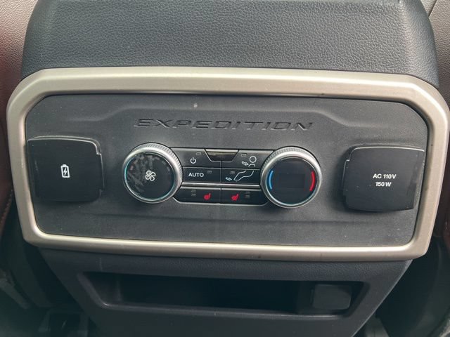 Used 2023 Ford Expedition Limited AWD/4WD image 16