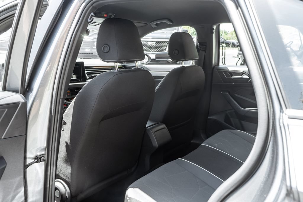 Used 2025 Volkswagen Jetta Sport FWD image 22