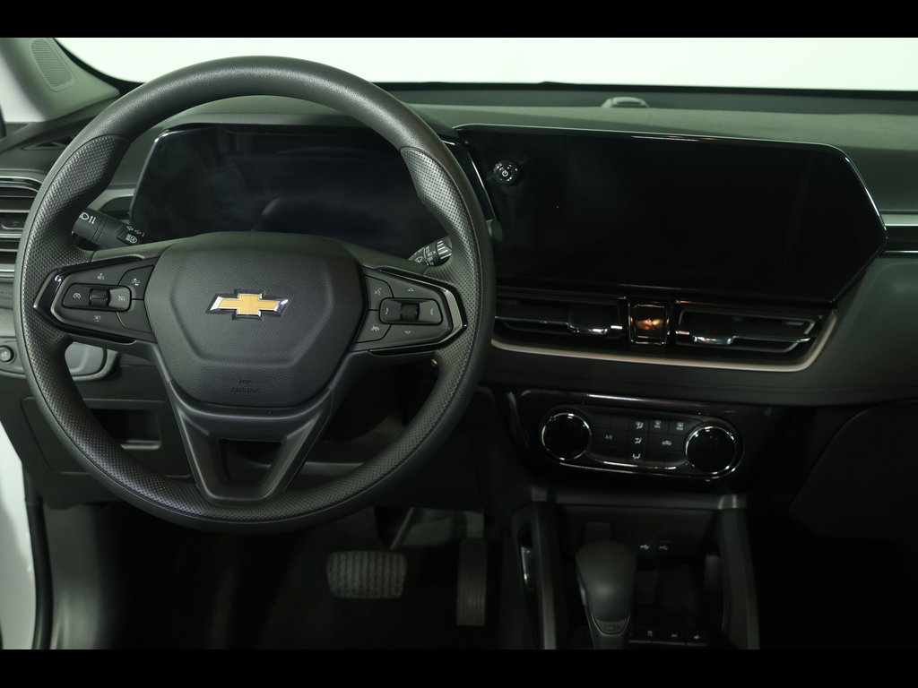 Used 2025 Chevrolet TrailBlazer LT FWD image 13