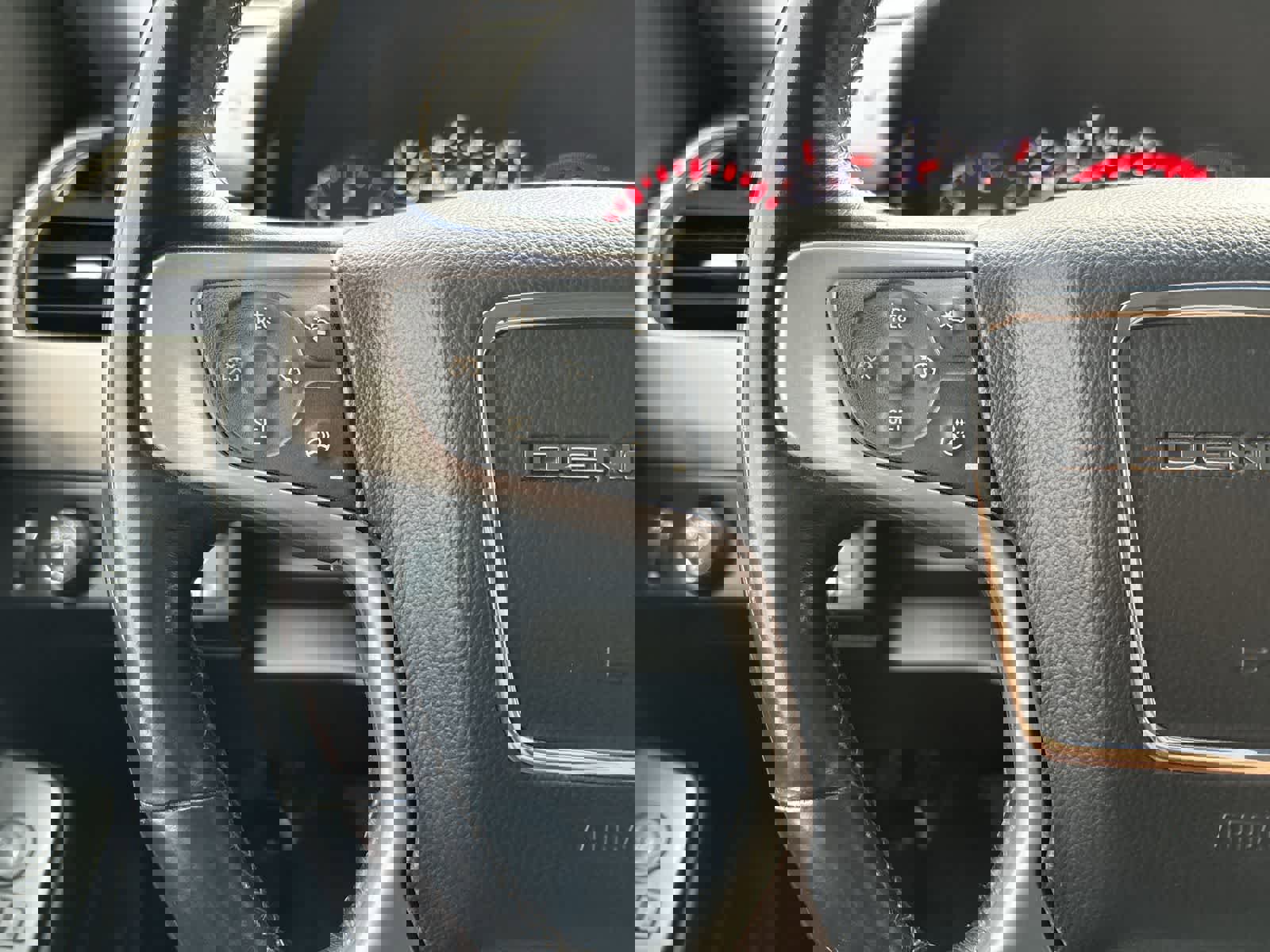 Used 2015 GMC Yukon Denali w/ Open Road Package image 11