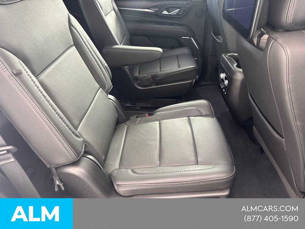 Used 2024 GMC Yukon Denali w/ Advanced Technology Package AWD/4WD image 18