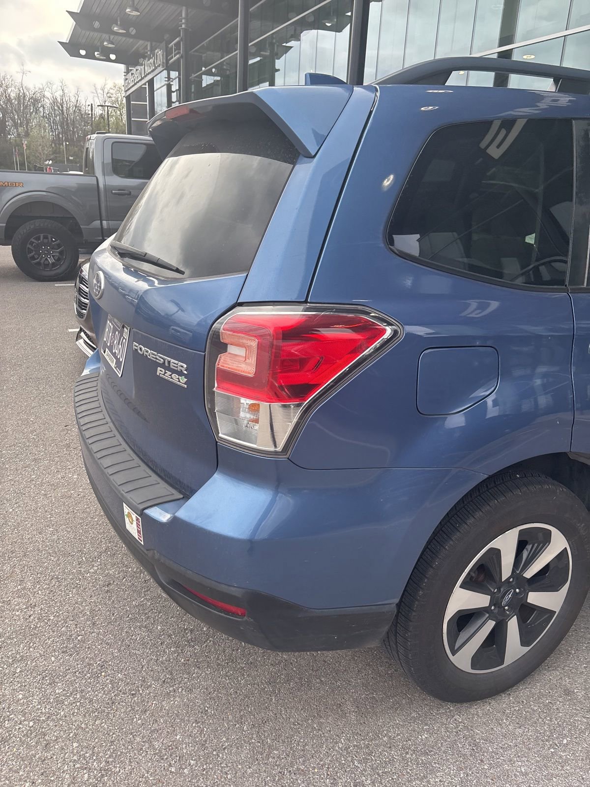 Used 2017 Subaru Forester 2.5i Premium image 24