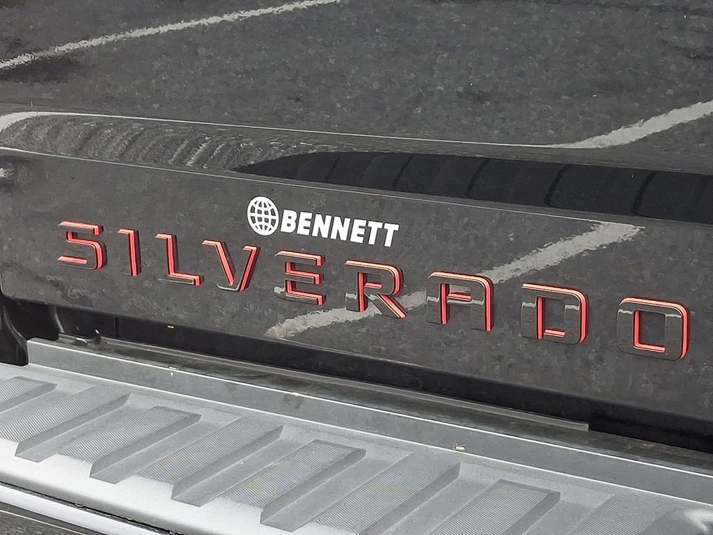 Used 2018 Chevrolet Silverado 1500 LT w/ Redline Edition image 29