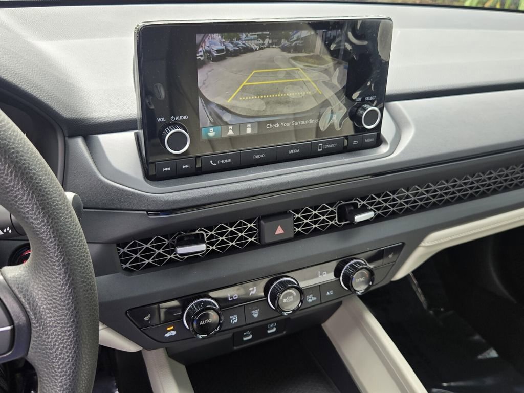 Used 2025 Honda Accord SE image 22