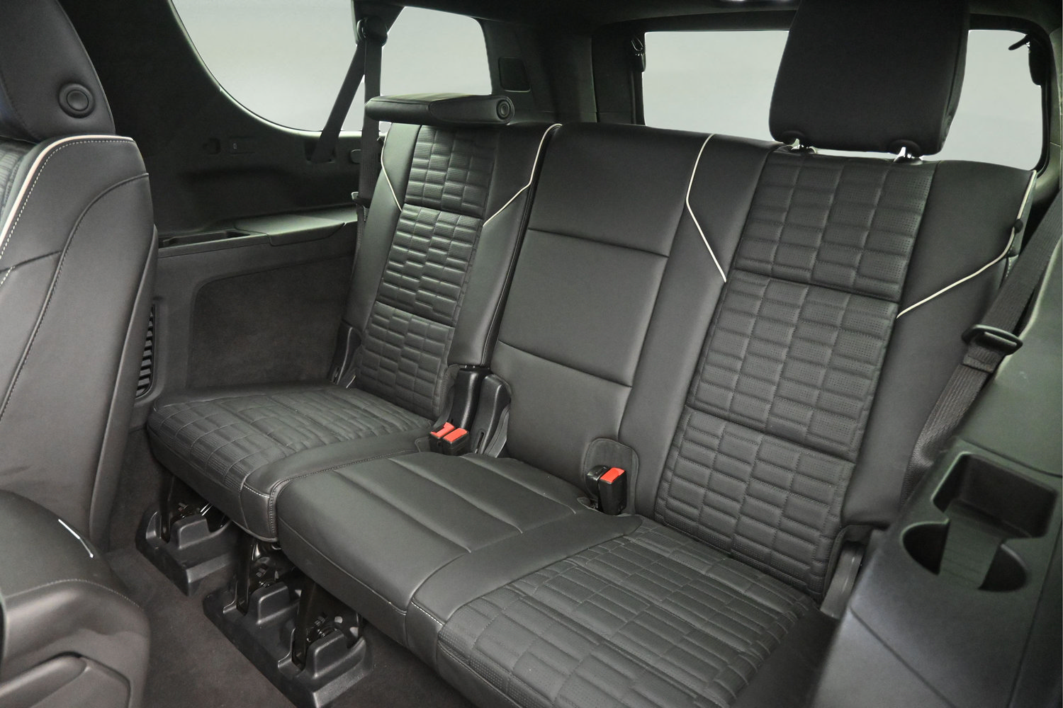 Used 2025 Cadillac Escalade ESV Premium Luxury Platinum AWD/4WD image 17