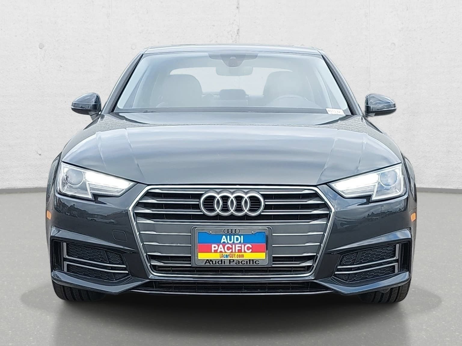 Used 2017 Audi A4 2.0T Ultra Premium w/ Convenience Package FWD image 2