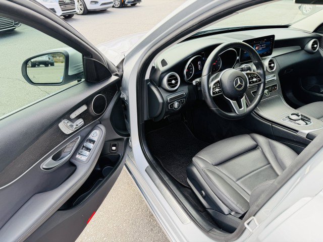 Used 2020 Mercedes-Benz C 300 Sedan image 9