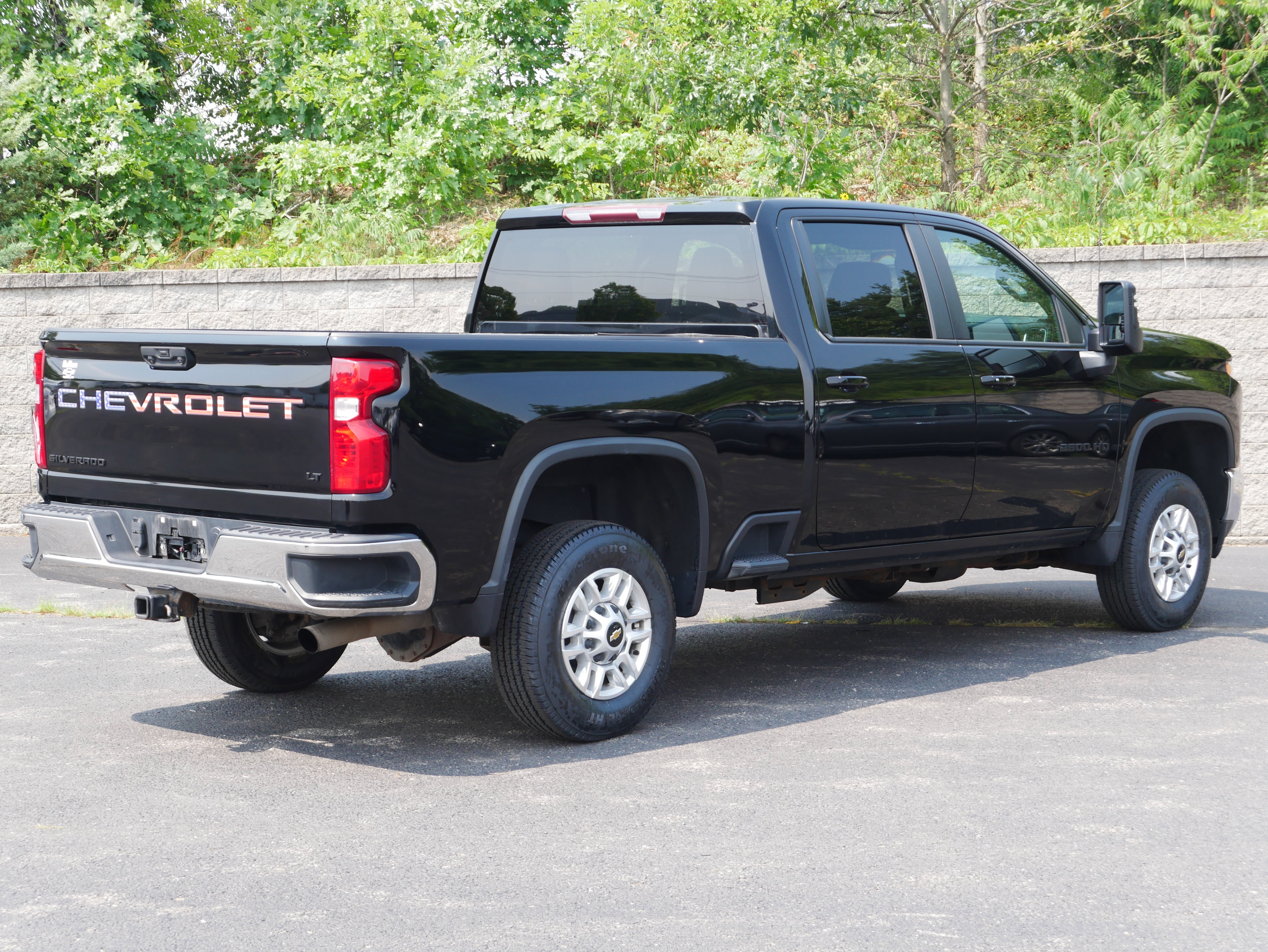 Certified 2022 Chevrolet Silverado 2500 LT w/ Convenience Package AWD/4WD image 8