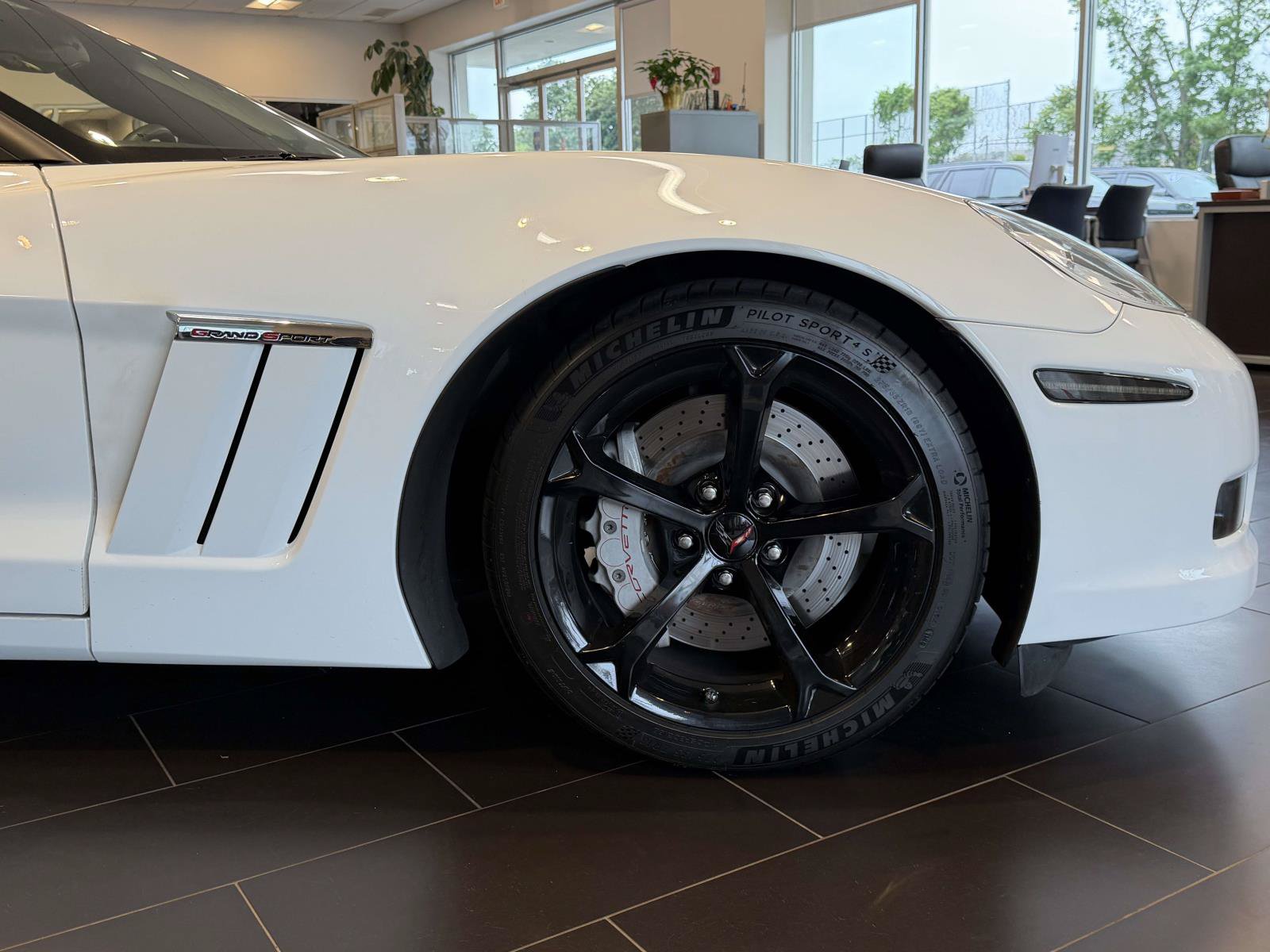 Used 2012 Chevrolet Corvette Grand Sport w/ 3LT Preferred Equipment Group RWD image 6
