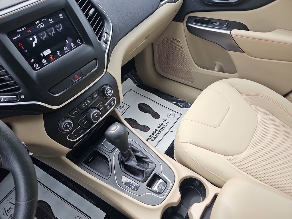 Used 2020 Jeep Cherokee Latitude image 28