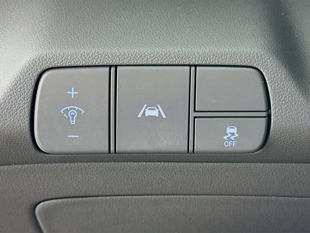 Used 2023 Hyundai Elantra SEL FWD image 19