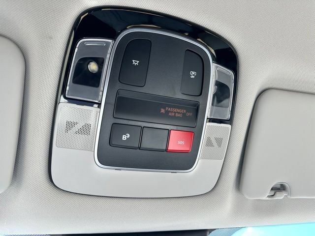 Certified 2025 Hyundai Tucson SE AWD/4WD image 35
