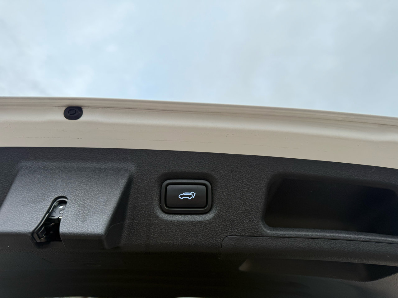 Used 2020 Hyundai Santa Fe Limited image 17