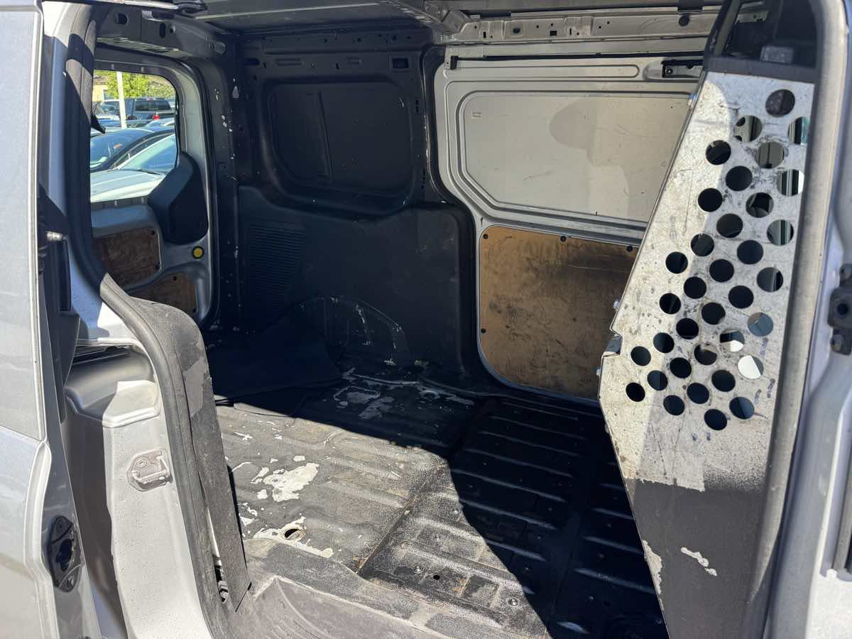 Used 2018 Ford Transit Connect XL FWD image 16