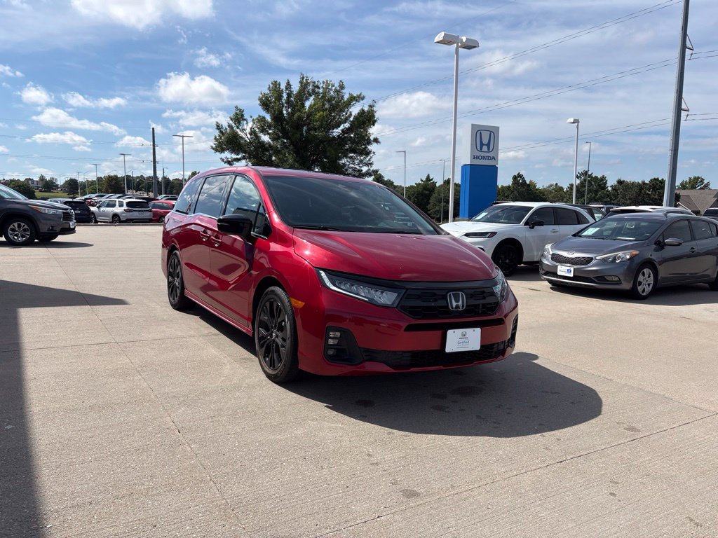 Used 2025 Honda Odyssey Sport-L image 3