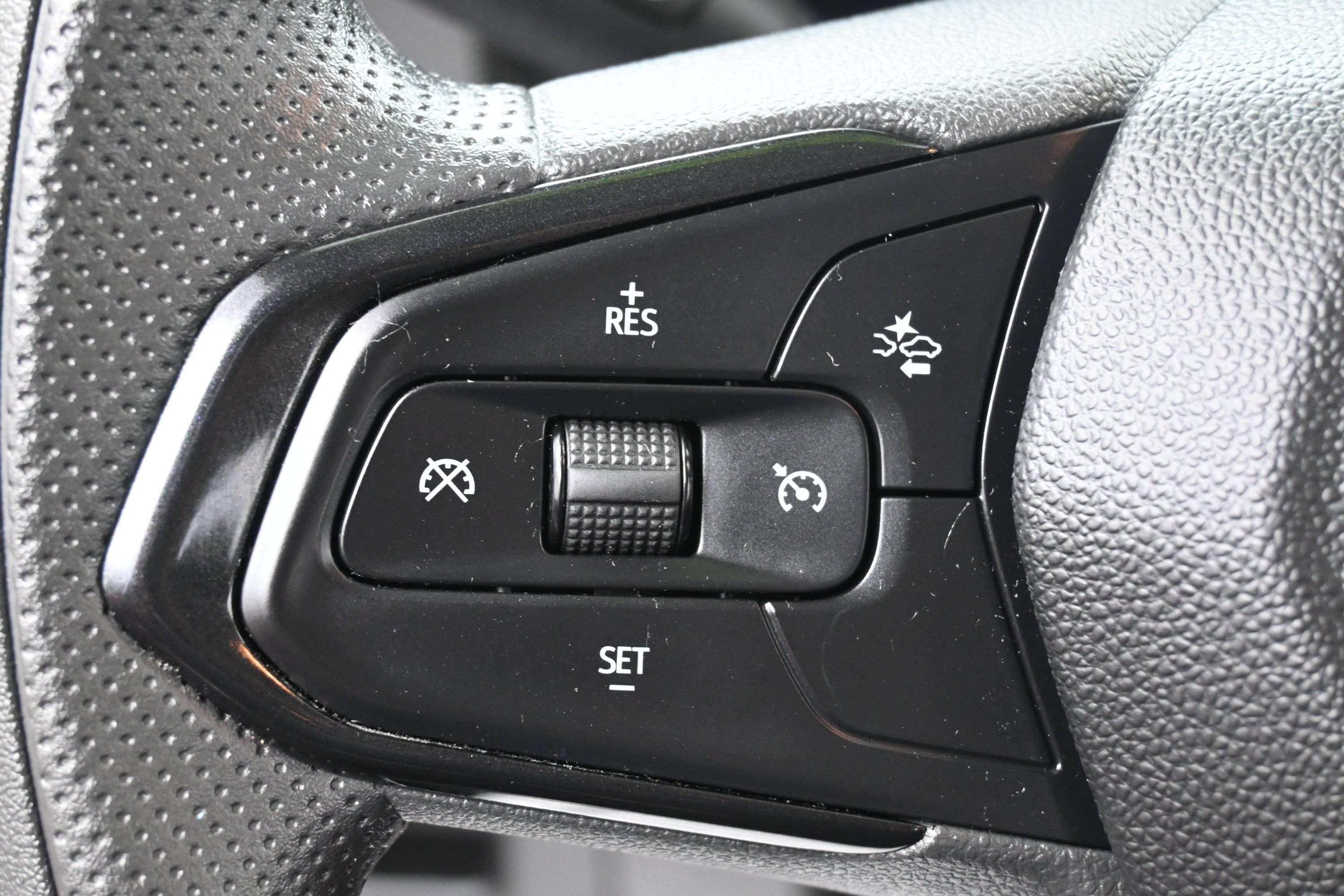 Used 2024 Chevrolet TrailBlazer LS w/ LS Convenience Package AWD/4WD image 21