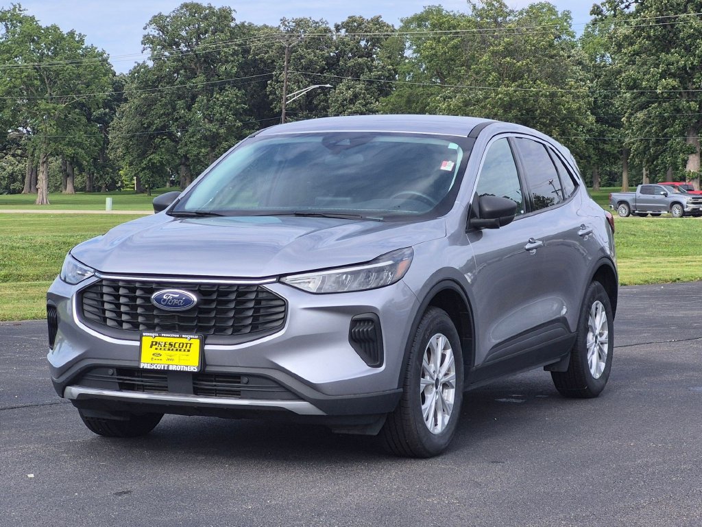 Used 2024 Ford Escape Active AWD/4WD image 3