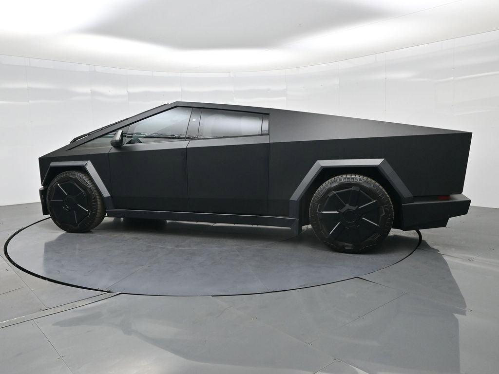 Used 2024 Tesla Cybertruck AWD Crew Cab image 9