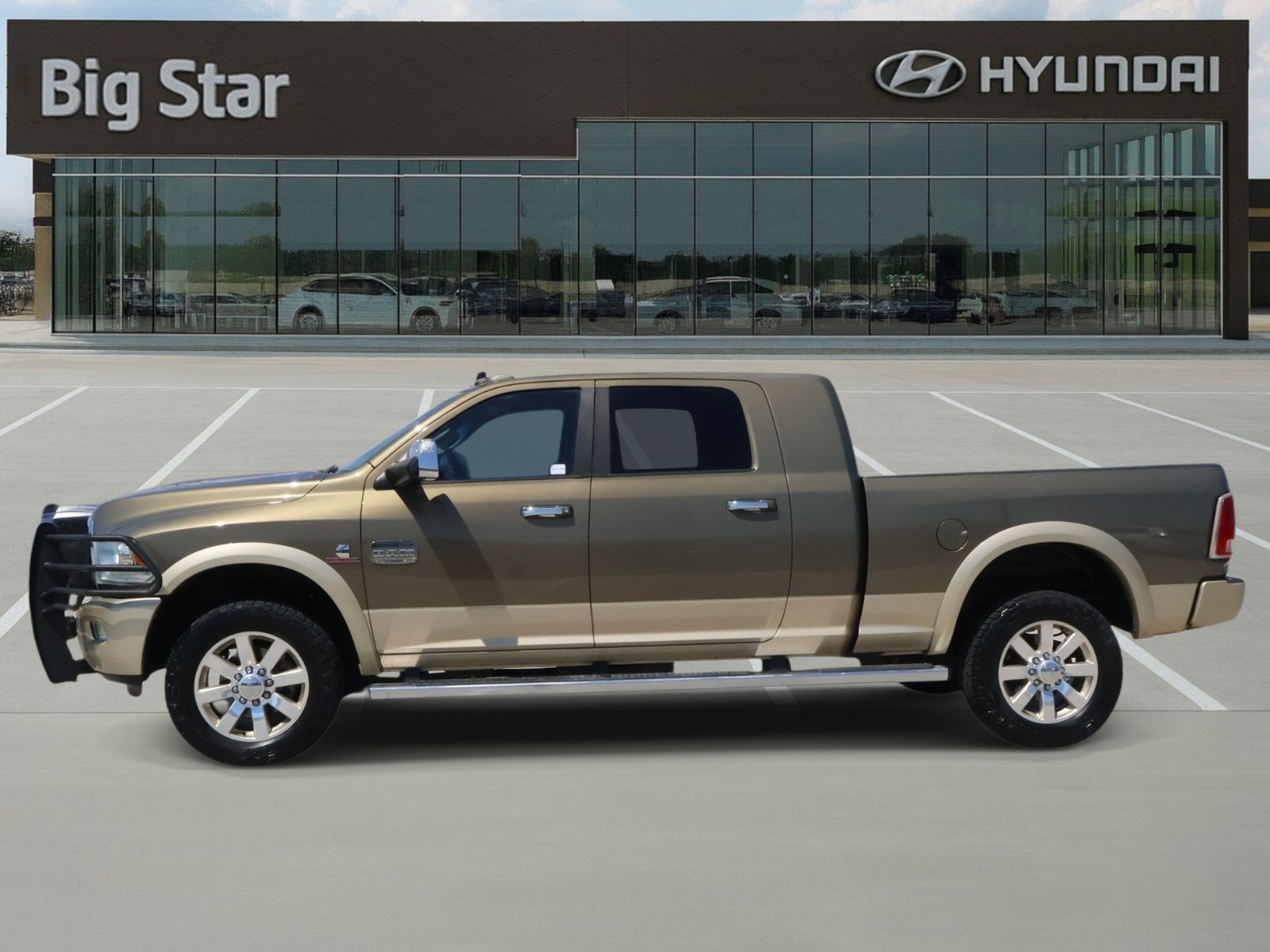 Used 2015 RAM 2500 Longhorn w/ Convenience Group AWD/4WD image 2