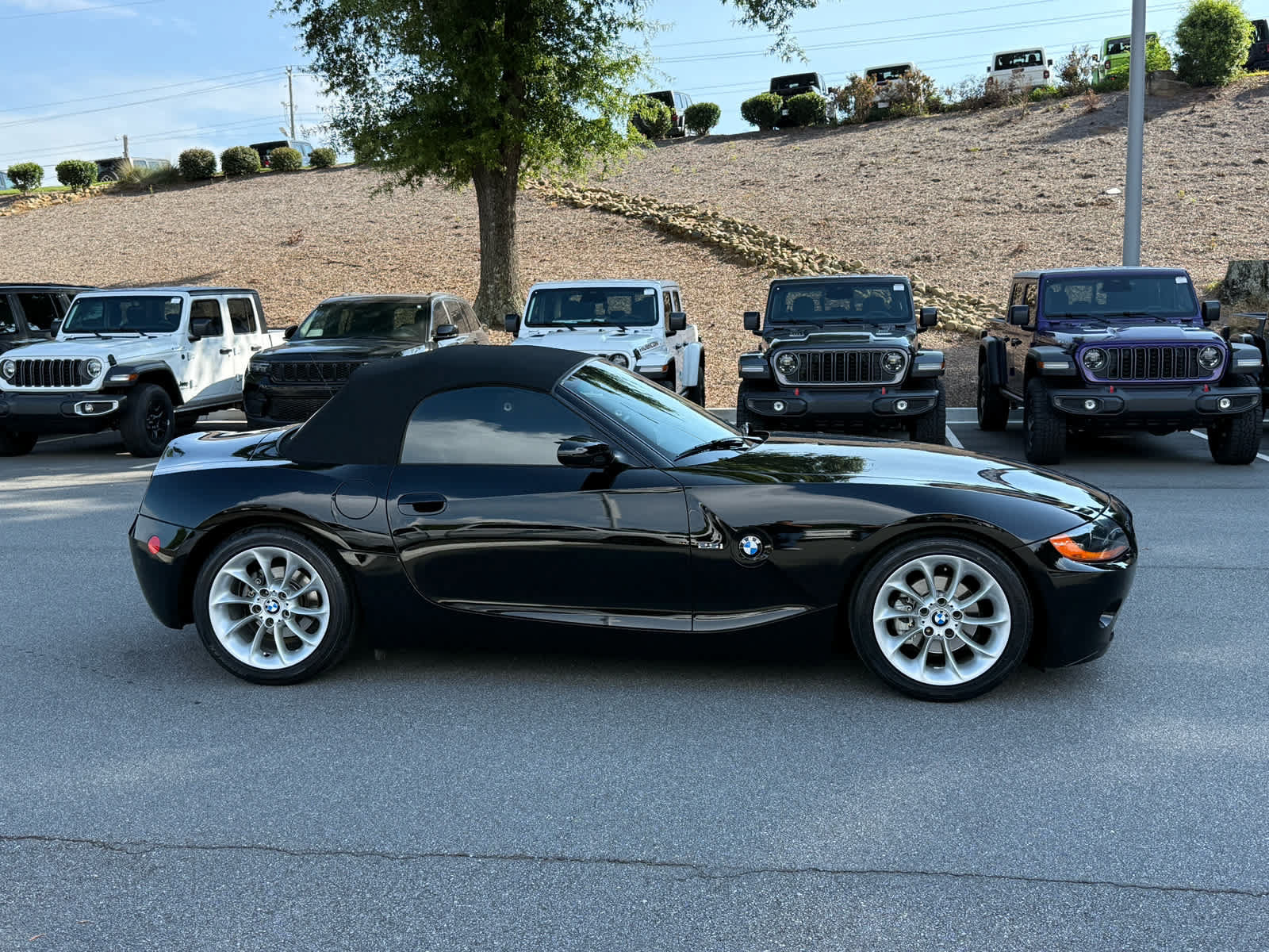 Used 2004 BMW Z4 2.5i RWD image 6