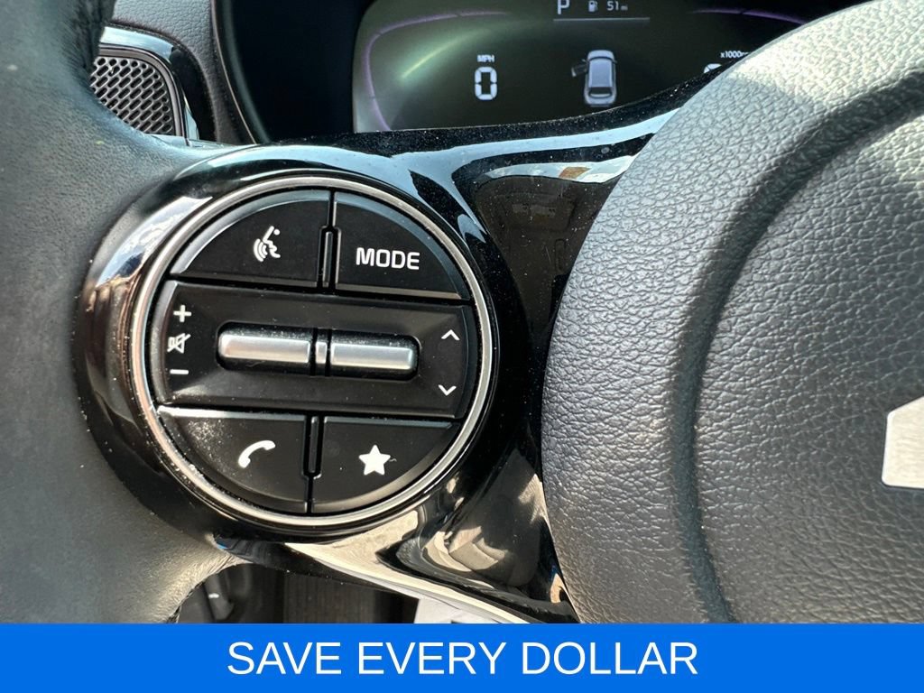 Used 2025 Kia Soul EX FWD image 11