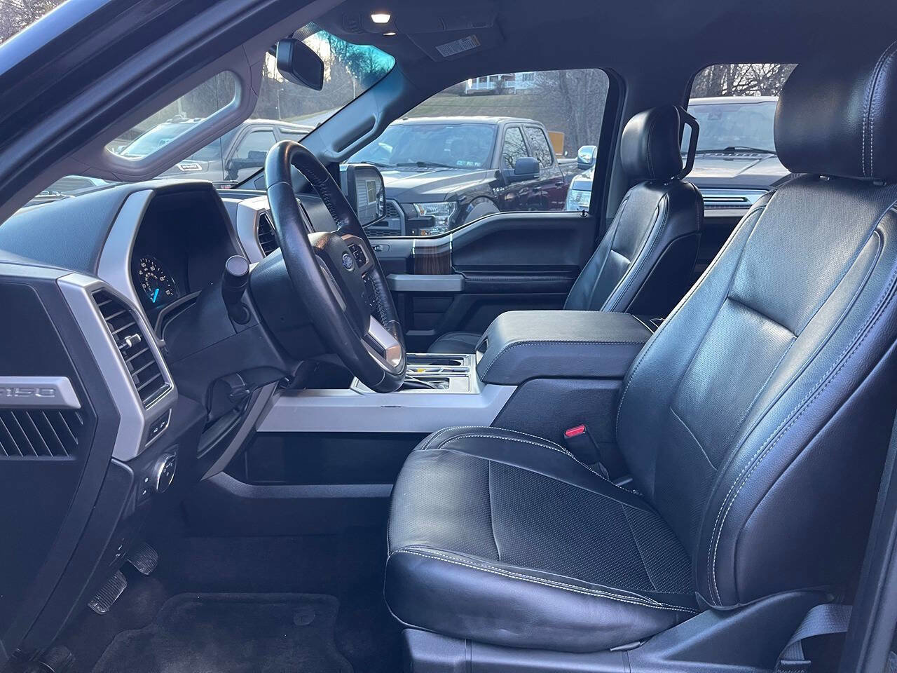 Used 2017 Ford F150 Lariat image 19