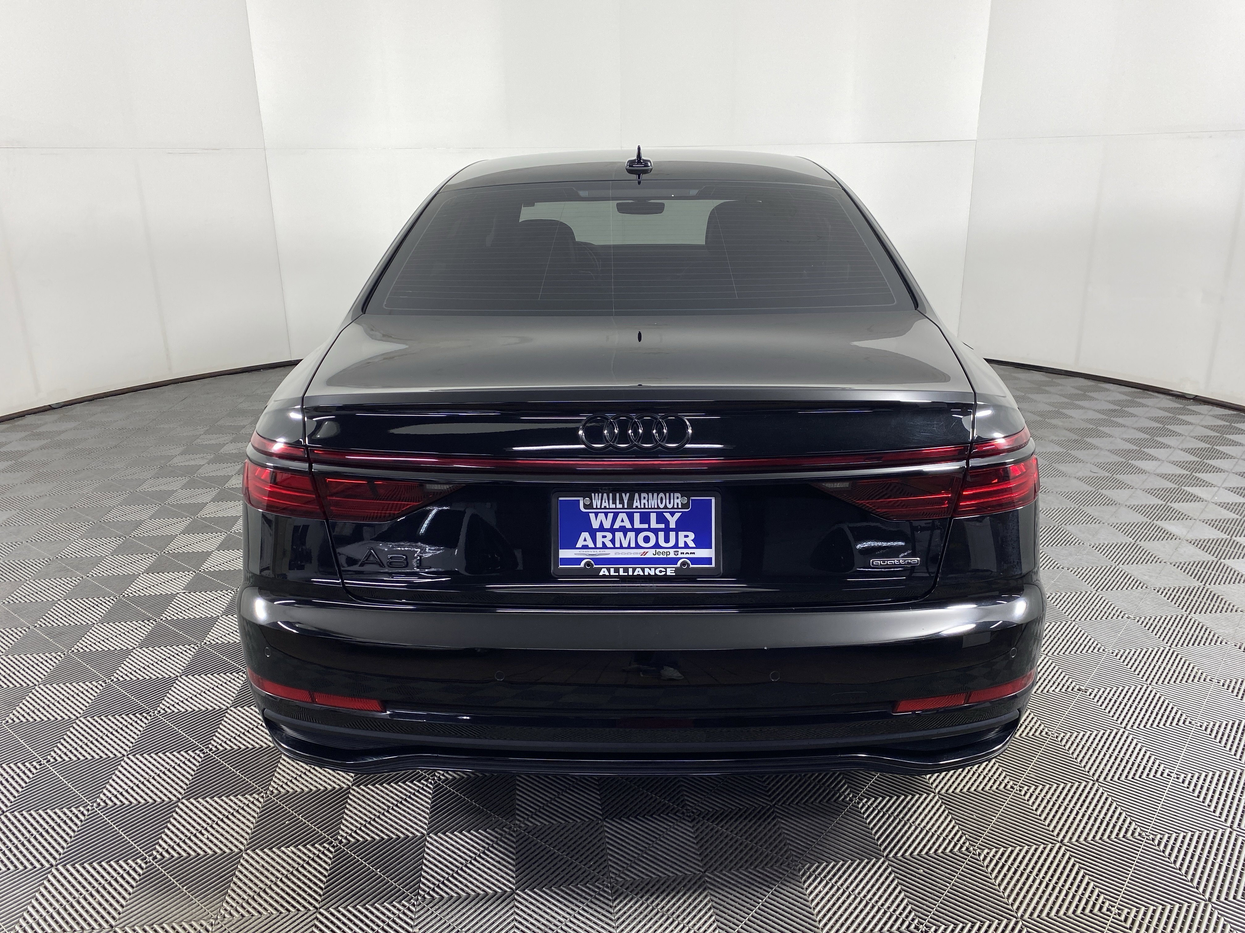 Used 2022 Audi A8 L 3.0T image 10