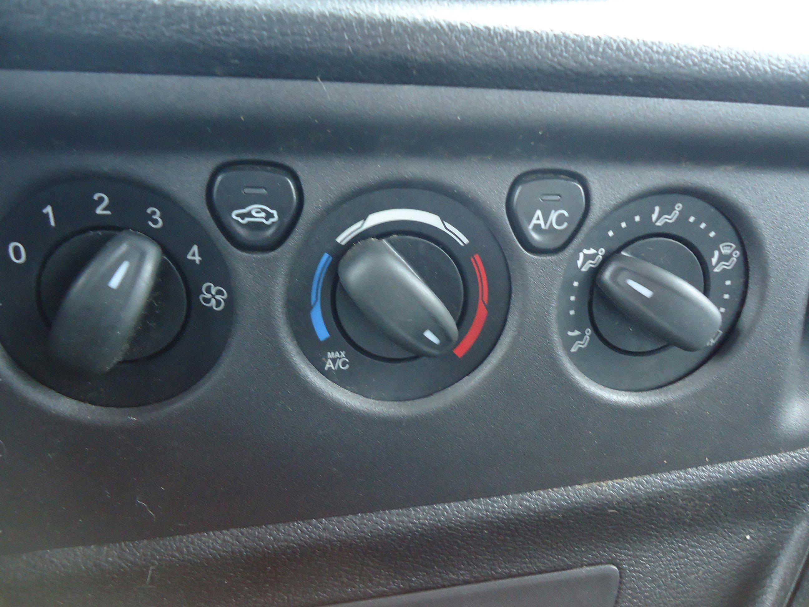 Used 2019 Ford Transit 250 148 Medium Roof w/ Interior Upgrade Package RWD image 18