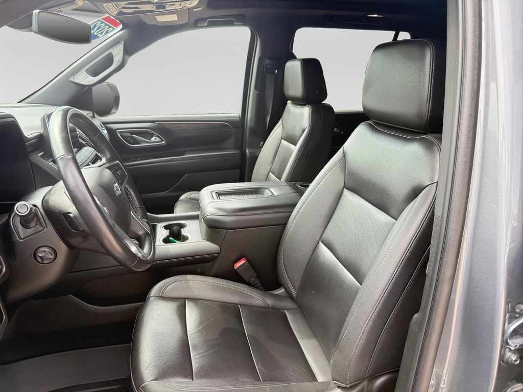 Used 2022 Chevrolet Tahoe Z71 w/ Luxury Package AWD/4WD image 21