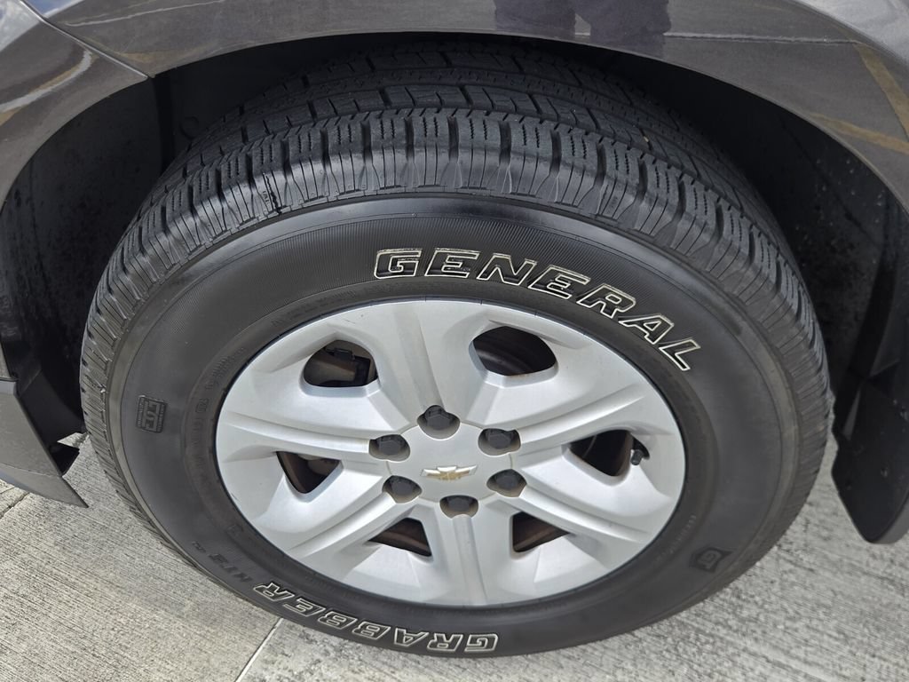 Used 2015 Chevrolet Traverse LS FWD image 10