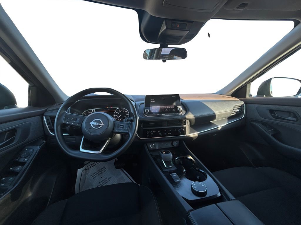 Used 2023 Nissan Rogue S image 17