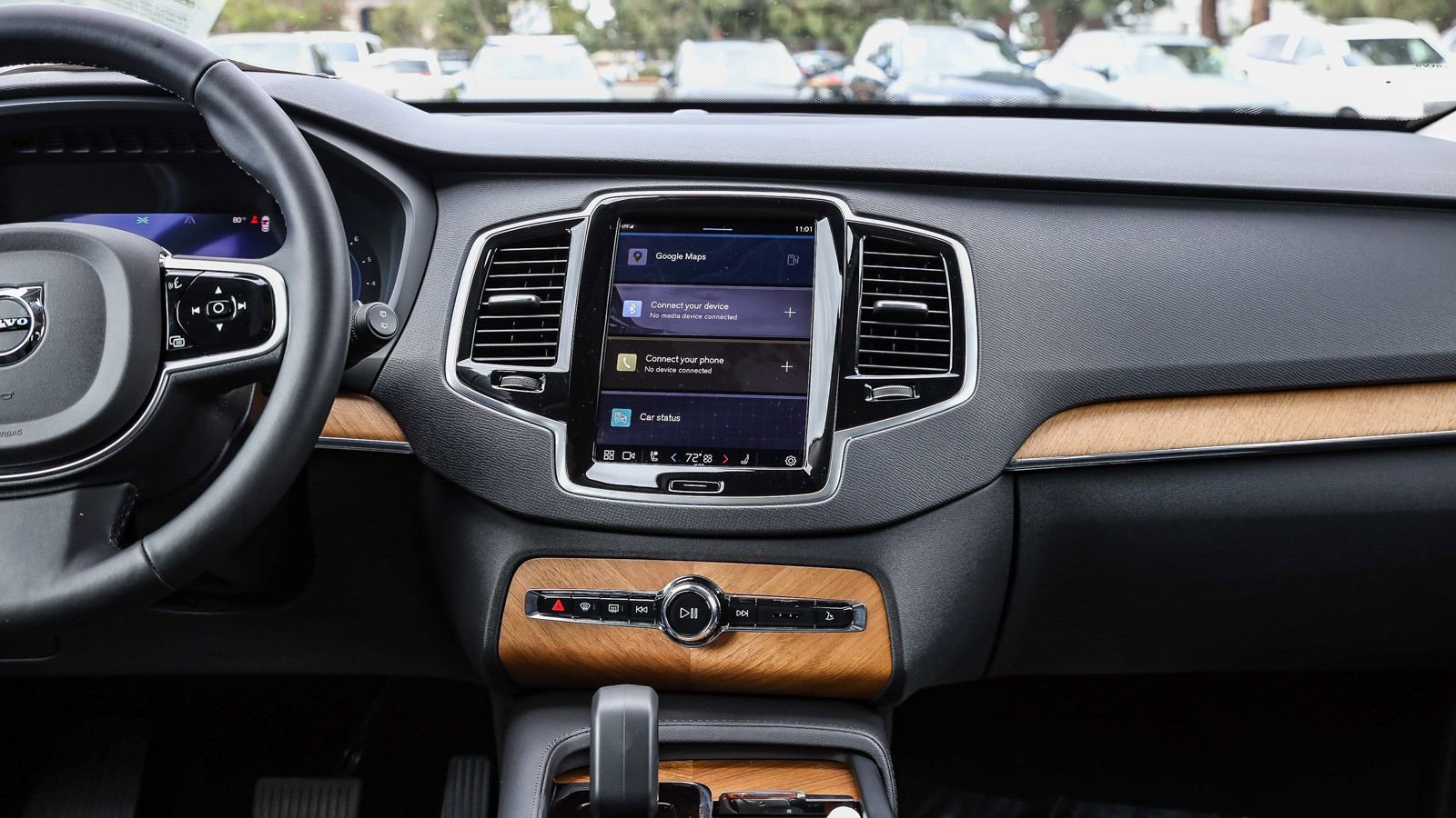 Used 2025 Volvo XC90 B6 Plus image 13