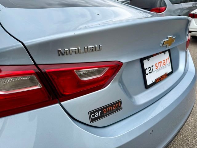 Used 2017 Chevrolet Malibu LT w/ Driver Confidence Package FWD image 10