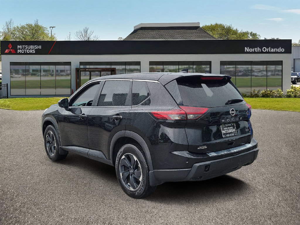 Used 2024 Nissan Rogue SV FWD image 3