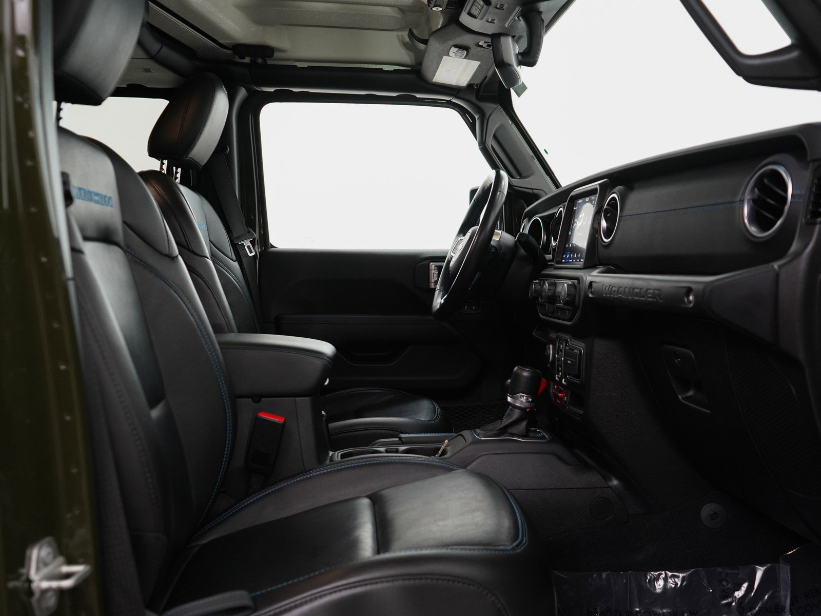 Used 2023 Jeep Wrangler Unlimited Rubicon 4xe w/ Steel Bumper Group image 12