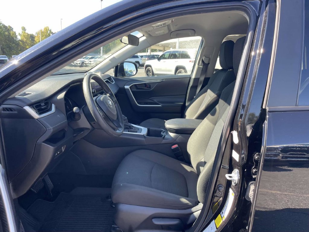 Used 2025 Toyota RAV4 LE FWD image 25