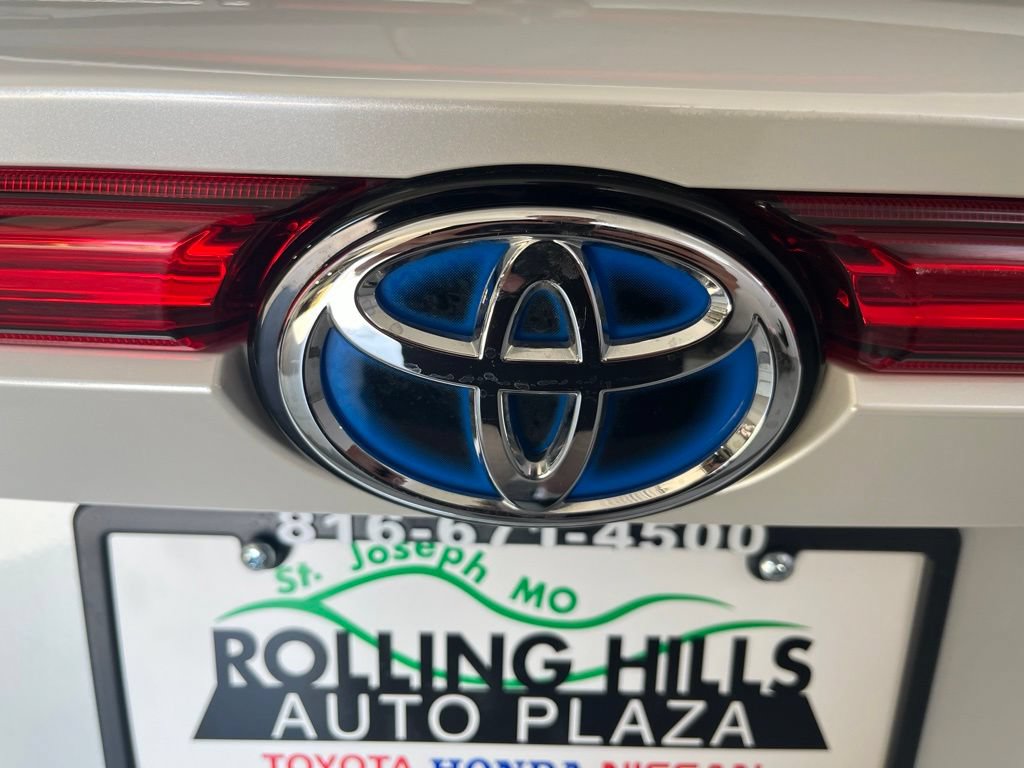 Used 2024 Toyota Venza Limited AWD/4WD image 45